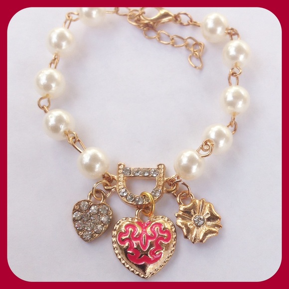 Jewelry - Pearl Love Heart Bracelet